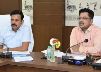 ई-ऑफिस में फाईल बढ़ाते समय सभी नियमों एवं स्पष्ट अभिमत के साथ हो प्रस्तुतिकरण : प्रमुख सचिव श्री सोनमणि बोरा