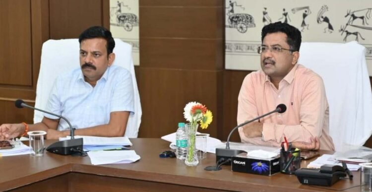 ई-ऑफिस में फाईल बढ़ाते समय सभी नियमों एवं स्पष्ट अभिमत के साथ हो प्रस्तुतिकरण : प्रमुख सचिव श्री सोनमणि बोरा