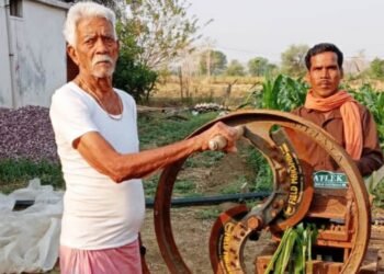 चाफ कटर व आधुनिक तकनीक से बढ़ा दुग्ध उत्पादन, आर्थिक स्थिति में हुआ सुधार