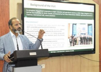 कृषि महाविद्यालय, रायपुर में उज़्बेकिस्तान यात्रा पर आधारित