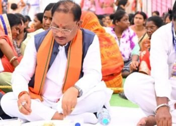 संविधान के मूल्यों को जन-जन तक पहुंचाने का संकल्प: समरसता भोज में शामिल हुए मुख्यमंत्री श्री साय