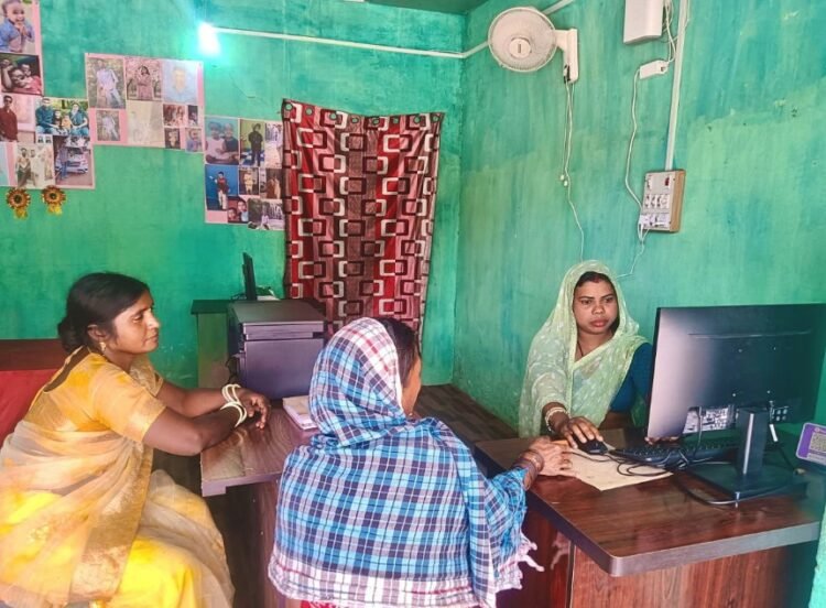 बदली जिंदगी, बढ़ा आत्मविश्वासः श्रीमती रजनी उइके बनीं ‘लखपति दीदी