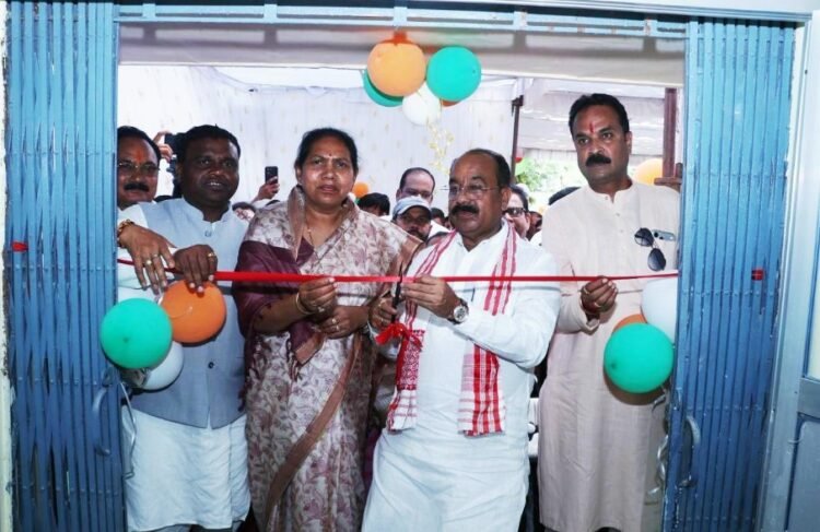 उप मुख्यमंत्री श्री साव ने किया मावा मोदोल लाइब्रेरी चारामा का शुभारंभ