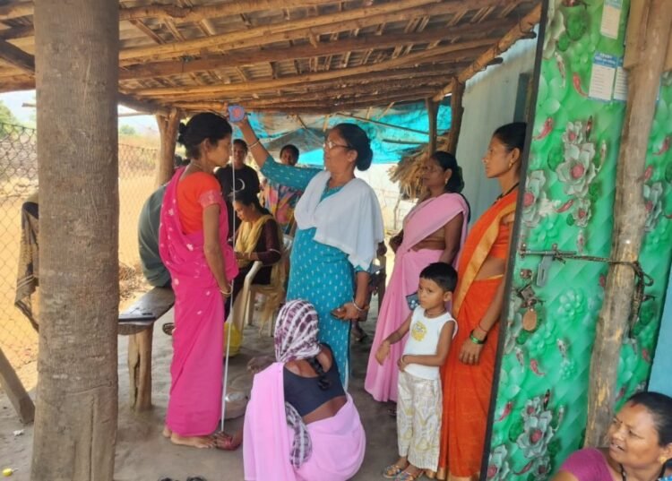 4.19 लाख से अधिक जांच, 4272 मरीजों को मिला विशेषज्ञ उपचार – मुख्यमंत्री स्वस्थ बस्तर अभियान से सुदूर अंचलों तक पहुंच रही सशक्त स्वास्थ्य सेवाएं