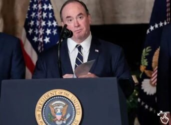 ईरान युद्ध ने ली अमेरिकी नेवी सेक्रेटरी की बलि, सेना में लगातार चौथा बदलाव, घातक होगी रणनीति या छिड़ा गृहयुद्ध