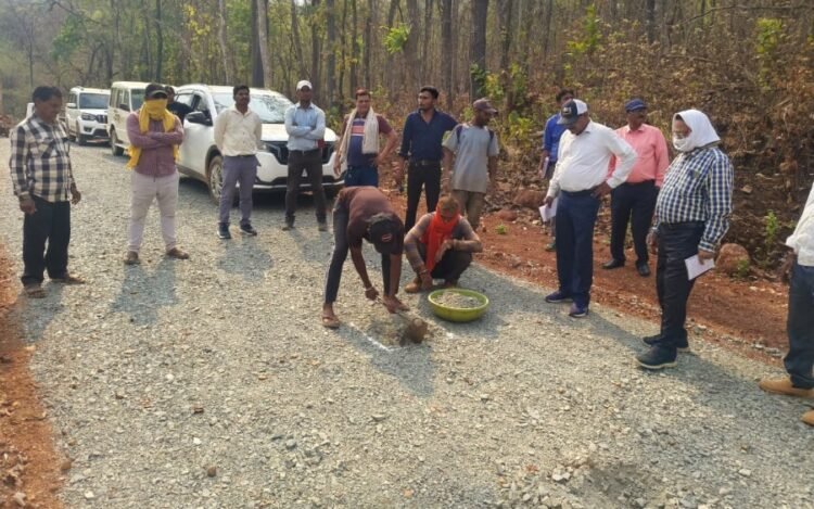 नक्सलमुक्त बस्तर में अब हो रहे है तेजी से निर्माण कार्य