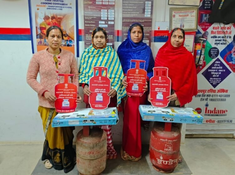 प्रधानमंत्री उज्ज्वला योजना से जशपुर की महिलाओं को बड़ी राहत, धुएँ से मुक्ति के साथ जीवन हुआ आसान