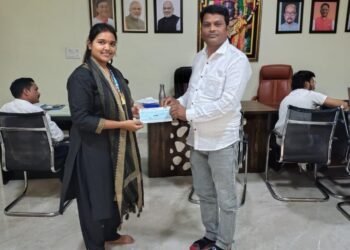 आर्थिक तंगी से रंजना की छुटी पढ़ाई, उप मुख्यमंत्री श्री विजय शर्मा के सहयोग से फिर होगी शुरू