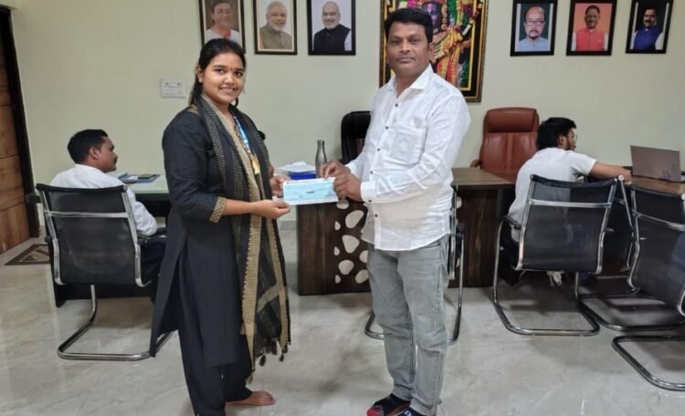 आर्थिक तंगी से रंजना की छुटी पढ़ाई, उप मुख्यमंत्री श्री विजय शर्मा के सहयोग से फिर होगी शुरू