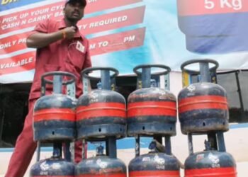 5 किलो का छोटू LPG सिलेंडर चाहिए तो गैस एजेंसी पर बस ID प्रूफ दिखाइए, एड्रेस की जरूरत नहीं, 5.7 लाख बंट भी गए