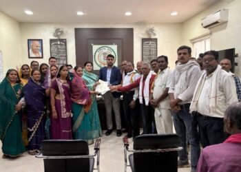 विधायक हर्षिता स्वामी बघेल ने डोंगरगढ़ और घुमका की जनसमस्याओं को लेकर कलेक्टर को सौंपा ज्ञापन