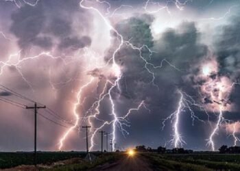 छत्तीसगढ़ में बदला मौसम, 17 जिलों में आंधी, बारिश और बिजली गिरने का अलर्ट