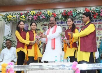 शासकीय उचित मूल्य दुकान विक्रेता सरकार की मजबूत कड़ी, योजनाओं के क्रियान्वयन में निभाते हैं अहम भूमिका : श्री अरुण साव
