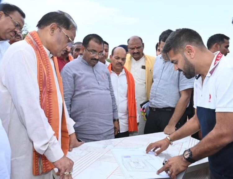 निर्माणाधीन नालंदा परिसर का मुख्यमंत्री श्री साय ने किया निरीक्षण: गुणवत्तापूर्ण एवं समय-सीमा में कार्य पूर्ण करने के दिए निर्देश