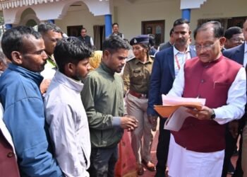 भीषण गर्मी में राहत: सुखबासुपारा में नलकूप खनन से दूर हुई पेयजल समस्या, ग्रामीणों ने मुख्यमंत्री का जताया आभार