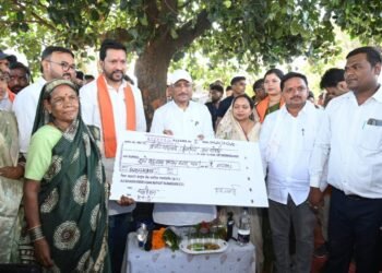 सुशासन तिहार: चौपाल में मिली राहत, सरलाबाई मरावी की समस्या का मुख्यमंत्री ने किया त्वरित समाधान
