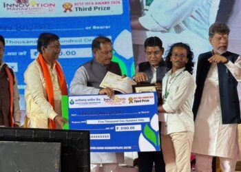 ’सल्फी को नई पहचान देने की कोशिश : बस्तर के हर्षवर्धन का अनोखा प्रयोग’