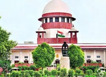 सरकार के खिलाफ सुप्रीम कोर्ट पहुंची थी AAP, तुषार मेहता की दलील सुन जज साहब ने क्‍या किया