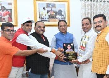 मुख्यमंत्री श्री विष्णु देव साय से भारतीय रेडक्रास सोसायटी के पदाधिकारियों ने की सौजन्य भेंट