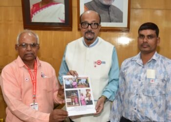 राज्यपाल श्री डेका ने गोद ग्राम सोनपुरी के समग्र विकास के लिए दिए आवश्यक निर्देश