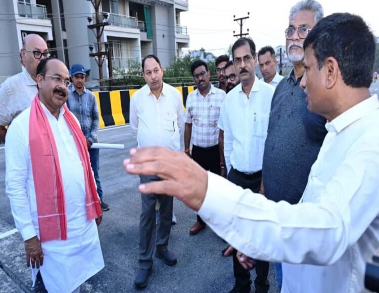 कचना ओवर-ब्रिज जल्द होगा शुरू, उप मुख्यमंत्री श्री अरुण साव ने अंतिम चरण के कार्यों का किया निरीक्षण