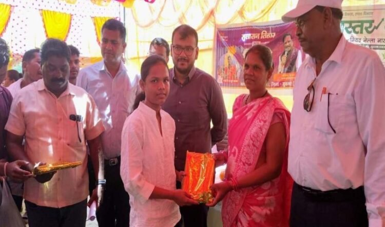 ’सुशासन शिविर में ग्रामीणों को मिली योजनाओं की सौगात’