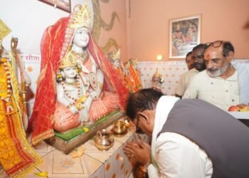 सुशासन तिहार के दौरान मुख्यमंत्री श्री विष्णुदेव साय पहुंचे कोसला धाम