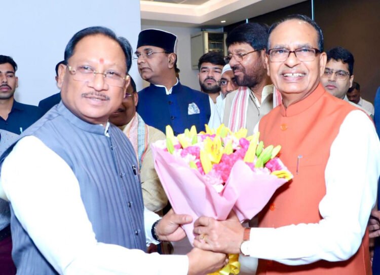 ’‘अपनापन’ के विमोचन समारोह में शामिल हुए मुख्यमंत्री विष्णुदेव साय’