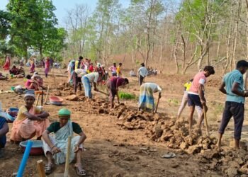 महात्मा गांधी नरेगा अंतर्गत 2588 निर्माण कार्यों से ग्रामीणों को मिल रहा रोजगार