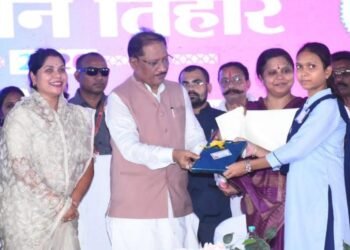 ग्रामीण अंचल की बेटी बनी प्रेरणा: मुख्यमंत्री श्री विष्णुदेव साय ने सराहा उत्कृष्ट प्रदर्शन
