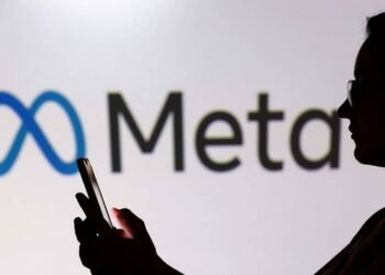नहीं थम रही कर्मचारियों की छंटनी! Meta में 8,000 पदों पर गिरी गाज, सैलरी पर नहीं..AI पर खर्च होंगे अरबों
