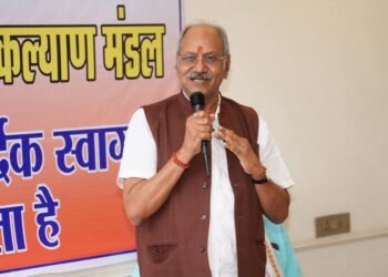 मजूदरों के मसीहा बृजमोहन अग्रवाल ने दी जन्मदिन और मजदूर दिवस की सौगात: 500 श्रमिकों को मिली साइकिल और सम्मान