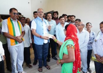 न धन की कमी से रुकेगी पढ़ाई, न इलाज : सांसद बृजमोहन ने 200 हितग्राहियों को दिए 20 लाख के अनुदान