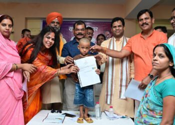 हितग्राहियों को बांटे गए आयुष्मान कार्ड व प्रमाण पत्र; कलेक्टर ने दिलाई बाल विवाह मुक्त जिला बनाने की शपथ