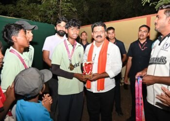 उप मुख्यमंत्री विजय शर्मा ने राष्ट्रीय पदक विजेता बेसबॉल खिलाडि़यों का किया सम्मान