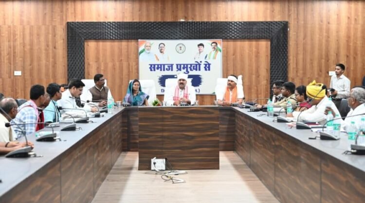 नक्सल मुक्त बस्तर के नव निर्माण में समाज निभाए अग्रणी भूमिका : उप मुख्यमंत्री श्री विजय शर्मा