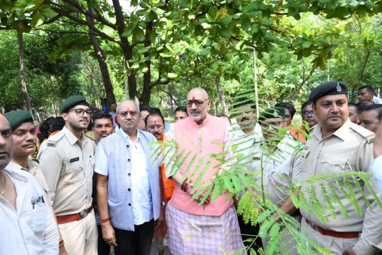 केंद्रीय मंत्री श्री गिरिराज सिंह के रायपुर प्रवास पर सांसद श्री बृजमोहन अग्रवाल के नेतृत्व में विभिन्न जनहितकारी कार्यक्रमों का आयोजन