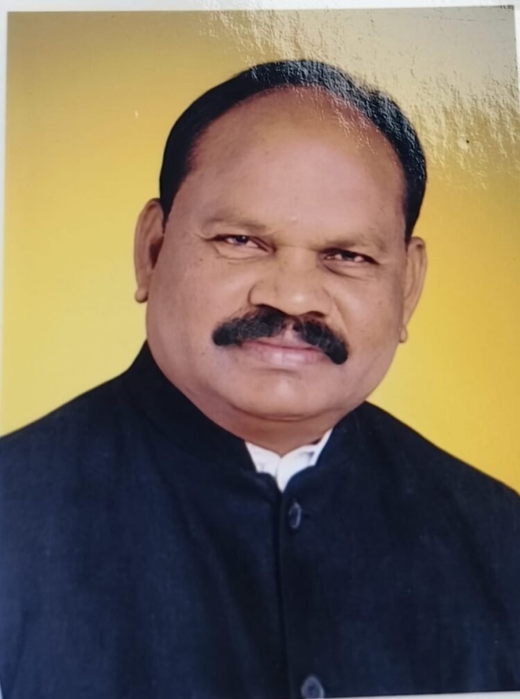 खुज्जी विधानसभा विधायक भोलाराम साहू के भूमि पर शराब दुकान का संचालन कांग्रेस नेता क्यो है मौन? — एम.डी. ठाकुर