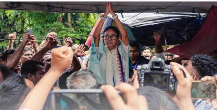 एके एंटनी के ब्लूप्रिंट पर चल रहीं सोनिया गांधी, ममता को विलय के ऑफर में छिपा है कांग्रेस का भविष्य