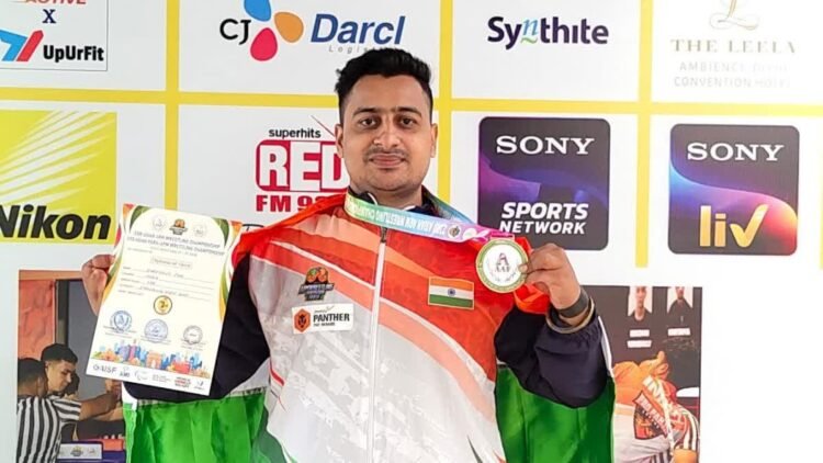 एशियन पैरा आर्म रेसलिंग में चमके श्रीमंत झा, भारत को दिलाया रजत पदक