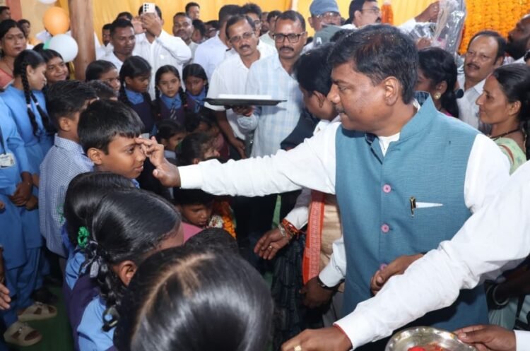 भानपुरी में हर्षोल्लास के साथ मनाया गया शाला प्रवेश उत्सव