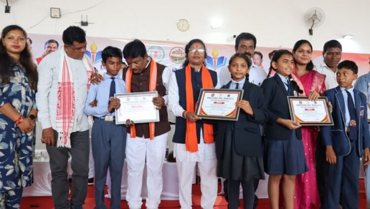 शाला प्रवेशोत्सव से शिक्षा को मिली नई उड़ान