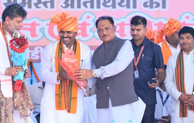 मुख्यमंत्री श्री विष्णुदेव साय ने बम्हनीडीह के विकास की नई यात्रा का किया शुभारंभ