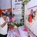 पद्मश्री और राज्य अलंकरण से सम्मानित कलाकारों, साहित्यकारों तथा संस्कृति जगत की विभूतियों ने मुक्तकाश मंच से पद्मविभूषण डॉ. तीजन बाई दी भावभीनी श्रद्धांजलि
