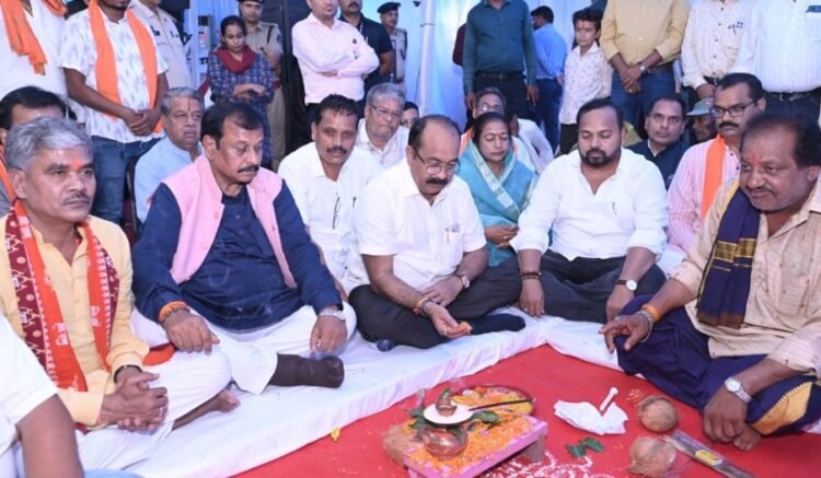 प्रधानमंत्री श्री नरेंद्र मोदी की गारंटी और मुख्यमंत्री श्री विष्णु देव साय के सुशासन से तेज गति से हो रहा विकास : उप मुख्यमंत्री श्री अरुण साव