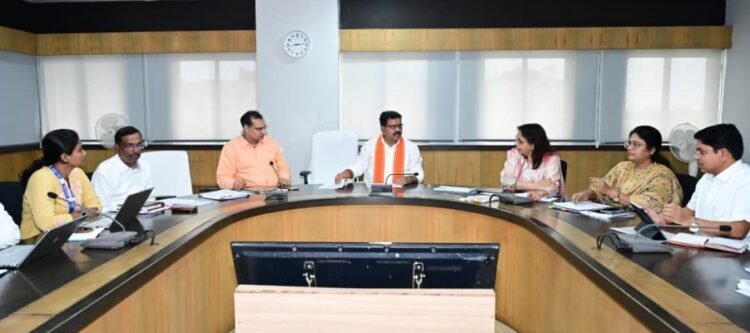 छत्तीसगढ़ में एआई (AI) तकनीक से होगा पीएमजीएसवाई सड़कों का निरीक्षण- उप मुख्यमंत्री विजय शर्मा का बड़ा फैसला