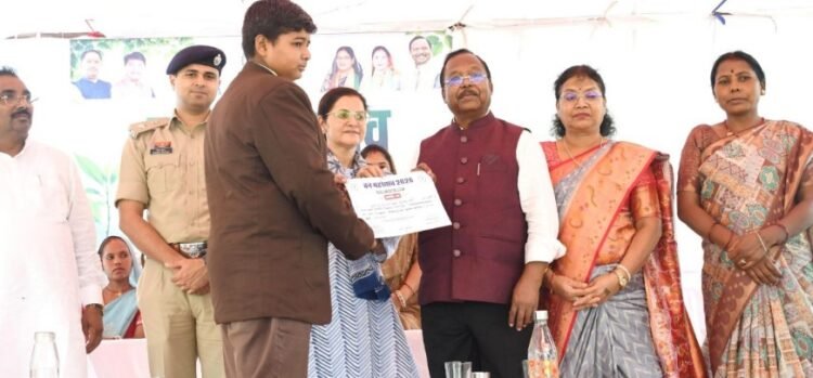 ‘एक पेड़ माँ के नाम’ अभियान बना जनभागीदारी का माध्यम