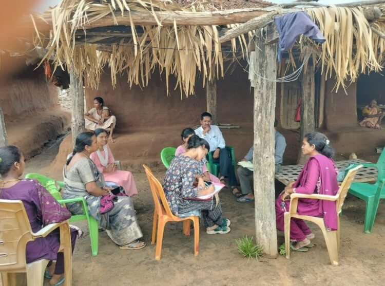 चाइल्ड हेल्पलाइन 1098 पर बढ़ी शिकायतें, जागरूकता से बीजापुर में बच्चों की सुरक्षा को मिली मजबूती