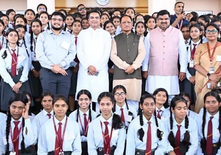 लोकतंत्र की पाठशाला बना विधानसभा परिसर: शकुंतला विद्यालय के विद्यार्थियों ने सदन की कार्यवाही का किया अवलोकन