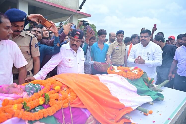 डॉ. तीजन बाई के सम्मान में गनियारी के शासकीय हाई-हायर सेकेंडरी स्कूल का होगा नामकरण – शिक्षा मंत्री गजेन्द्र यादव